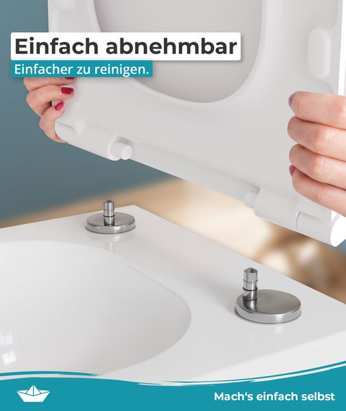 Hände halten einen abnehmbaren Toilettensitz über den Befestigungspunkten auf der Toilette für eine einfache Reinigung.