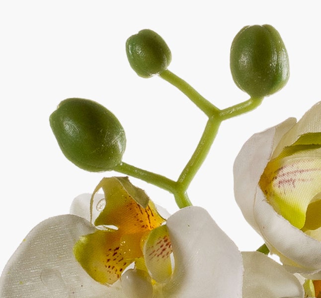 Künstliches grünes Ziergras mit langen Halmen und feinen Blütenständen.