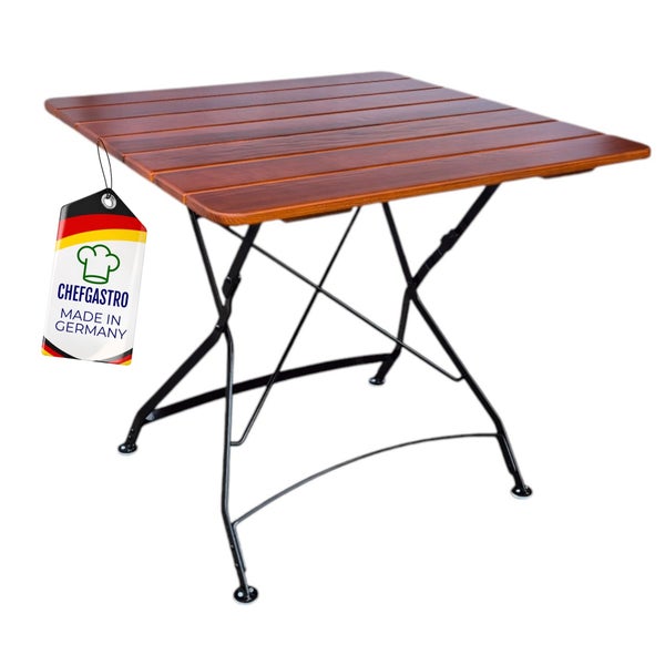 Quadratischer Klapptisch für Gastronomie und Garten mit Holzlatten-Tischplatte und schwarzem Metallgestell. Chefgastro Logo. Hergestellt in Deutschland.
