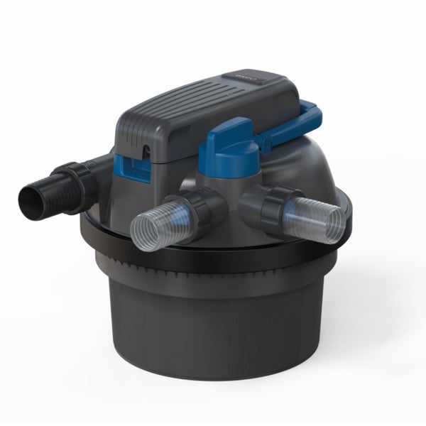 Druckfilter für den Gartenteich aus schwarzem Kunststoff mit blauen Bedienelementen und Schlauchanschlüssen.