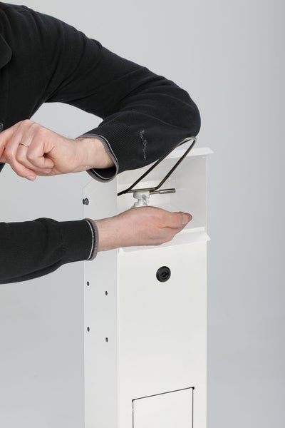 PROREGAL Robuster Handdesinfektionsspender Mit Abfallsammler Bodenmontage HxBxT 115 x 33,5 x 33,5 cm Verzinkter Stahl Weiß
