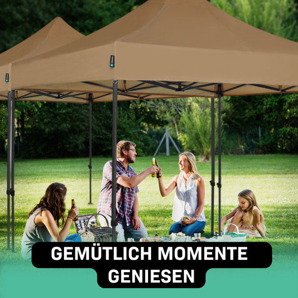 Familie genießt Zeit im Garten unter einem Pavillon