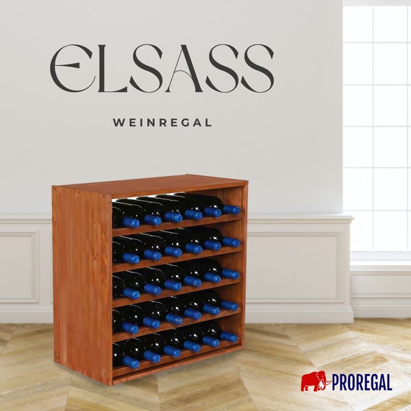 Weinregal Elsass aus Holz für Weinflaschen, freistehend auf Parkettboden. Proregal Logo.