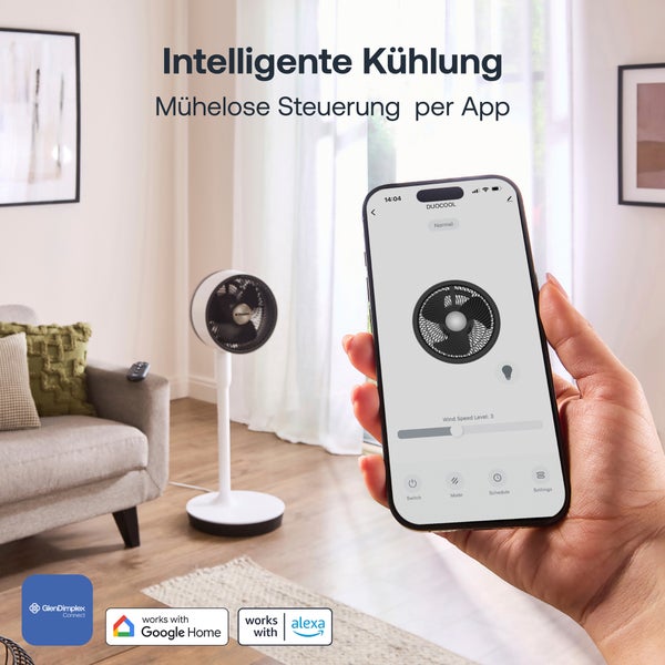 Smartphone-App zur Steuerung eines weißen Standventilators in einem Wohnzimmer, Glen Dimplex Connect Logo und Smart-Home-Kompatibilität.