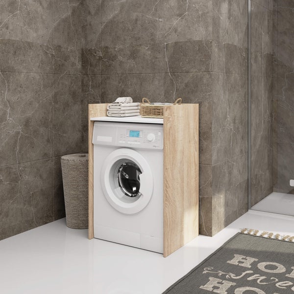 Badezimmer Szene mit Waschmaschine und Aufbewahrungsschränken