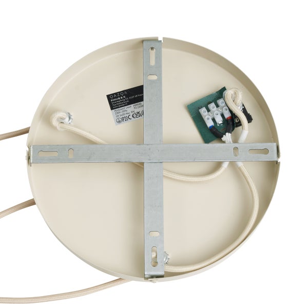 Innenseite einer Deckenleuchte mit Montagehalterung und elektrischen Anschlüssen