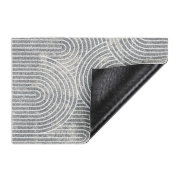 Fußmatte für den Innenbereich mit geometrischem Muster und rutschhemmender Rückseite.