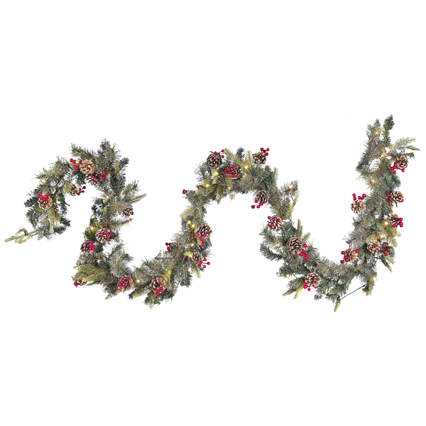 Dekorationsgirlande mit Tannenzweigen, Tannenzapfen und Beeren für die Weihnachtszeit