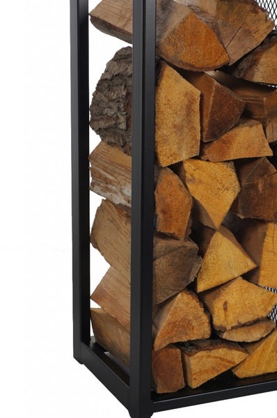 Brennholzregal aus Metall mit Holzscheiten gefüllt