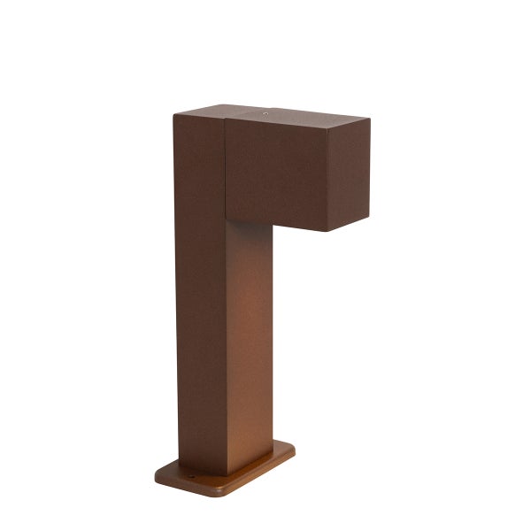Moderne Außenstehleuchte aus Metall in Rostoptik, eckiges Design für Wege und Garten.