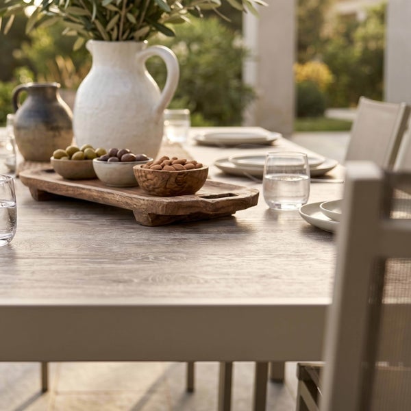 Gartentisch aus Keramik in Holzoptik 206 cm mit 10 Stühlen in Creme - Oviala