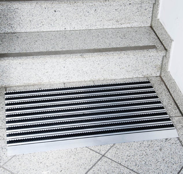 FLOORDIREKT Alu-Türmatte - Profi Brush Slim - Extra flach - mit Bürsten - 50 x 80 cm