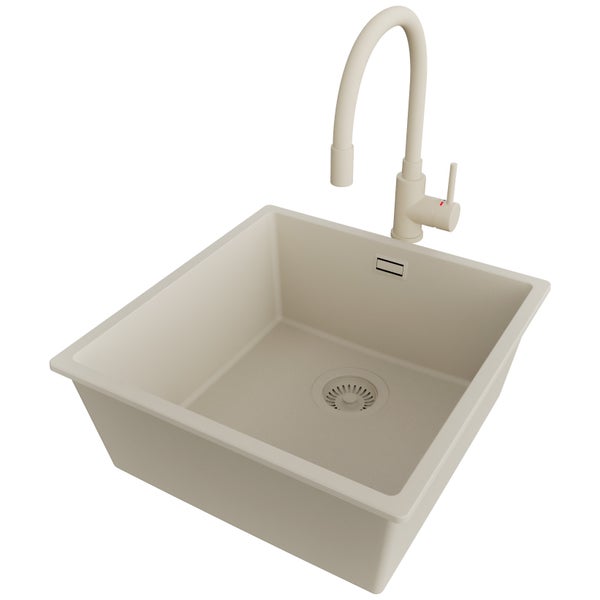 Spüle mit Wasserhahn