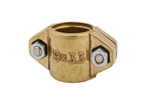 Klemmschale aus Messing mit der Aufschrift 19 mal 3,3 sowie zwei seitlichen Schrauben und Muttern.