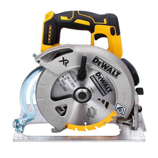 DeWalt Akku-Handkreissäge XR mit Sägeblatt 184 Millimeter und Grundplatte.