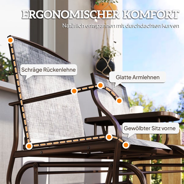 Ergonomischer Gartenstuhl mit schräger Rückenlehne, glatten Armlehnen und gewölbtem Sitz für hohen Komfort.