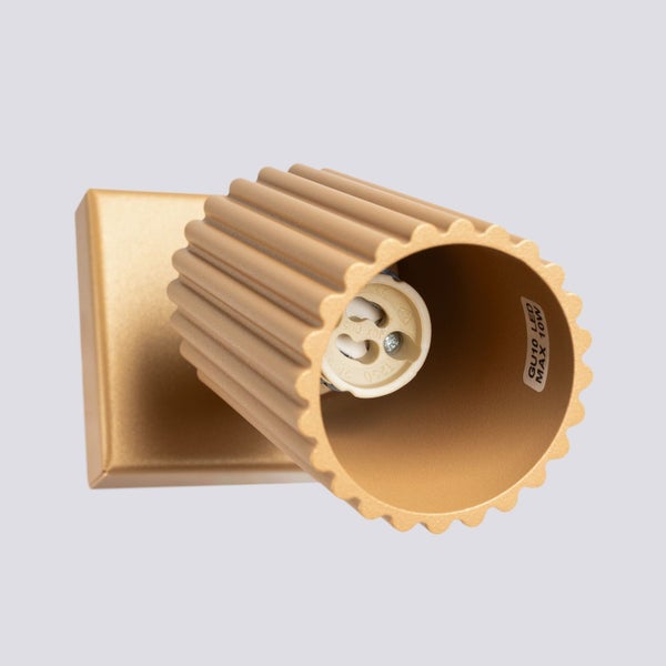 Wandleuchte aus Metall mit GU10 Fassung für maximal 10 Watt