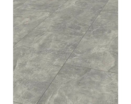 Nahaufnahme von Vinylbodenfliesen mit Steindekor