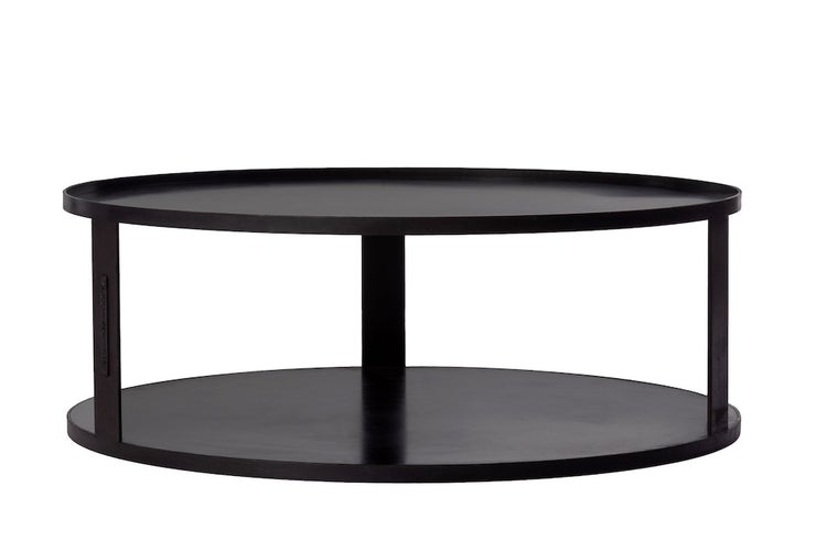 Schwarzer, runder, zweistufiger Couchtisch aus Metall mit Tablett-Oberseite und offener Ablage.