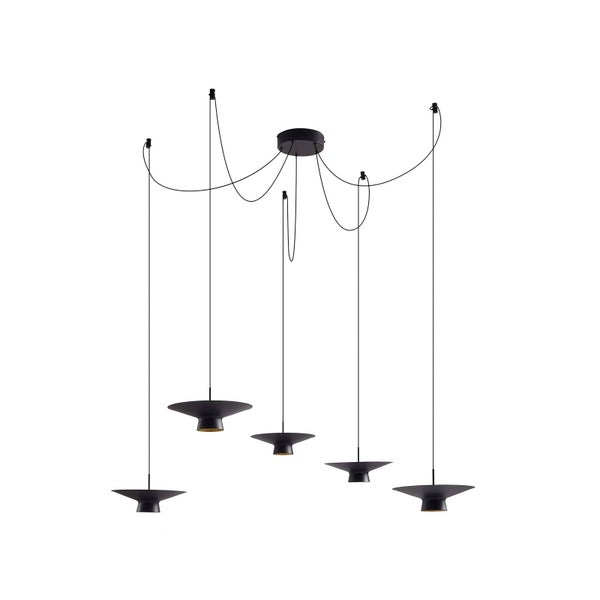 Moderne 5-flammige Pendelleuchte mit schwarzen Metallschirmen und verstellbaren schwarzen Kabeln, minimalistisches Design.