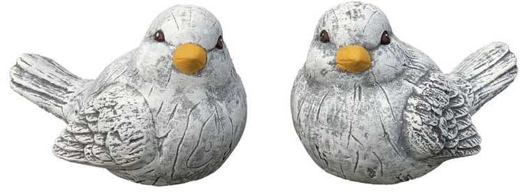 Zwei dekorative Vogel Gartenfiguren aus Stein in strukturierter Optik für den Außenbereich.