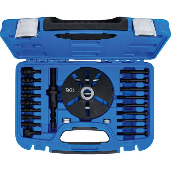 Werkzeugsatz mit Auszieher und Schrauben in blauem Koffer