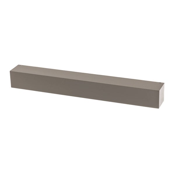 Moderne, längliche Wandleuchte in rechteckiger Form aus grauem Metall.