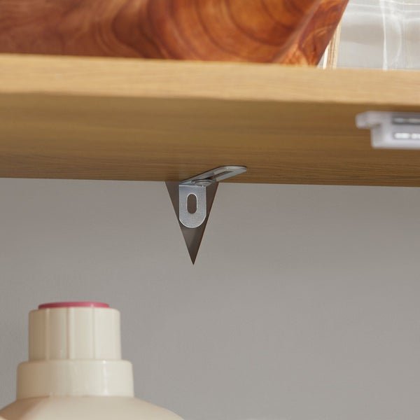 Detailansicht eines Regals mit einem dreieckigen Träger zur Wandbefestigung.