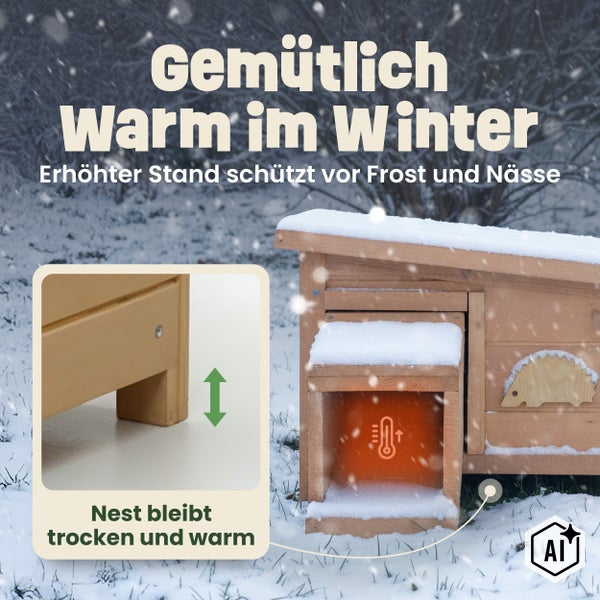 Igelhaus aus Holz mit erhöhtem Standfuß zum Schutz vor Kälte und Feuchtigkeit im Winter.