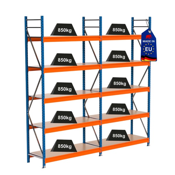 Regal mit zwölf Gewichten von 850 Kilogramm und einem Made in EU Siegel