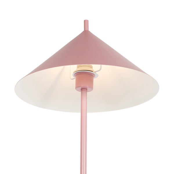 Stehleuchte mit konischem Schirm