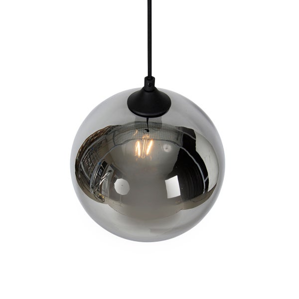 Kugelförmige Pendelleuchte mit Kabelaufhängung