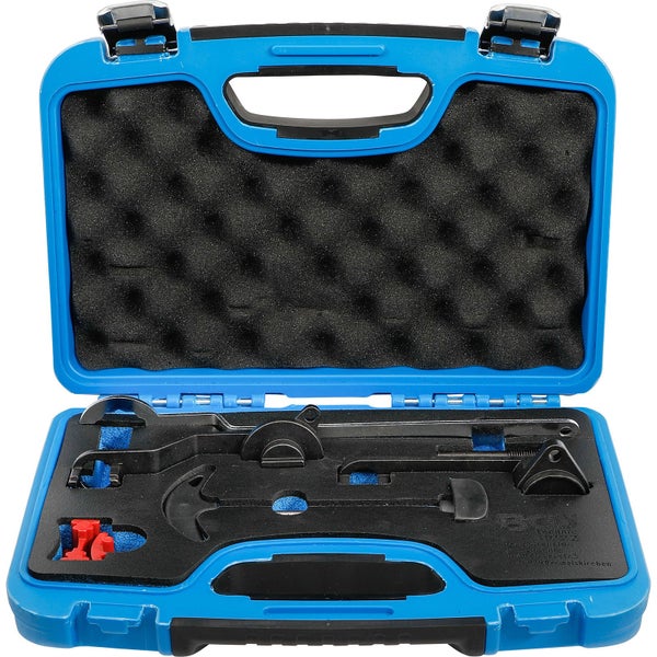 Werkzeugsatz in geöffnetem, blauem Kunststoffkoffer