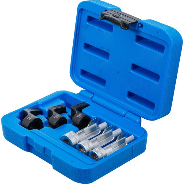 Werkzeugsatz mit Zündkerzensteckschlüssel in einem blauen Koffer
