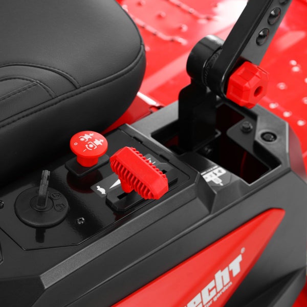 Nahaufnahme der Bedienelemente eines Rasentraktors