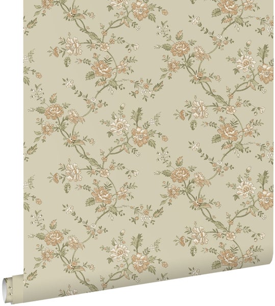 Blumentapete im Vintage-Stil mit filigranen Blüten und Ranken in Beige, Braun und Grün.