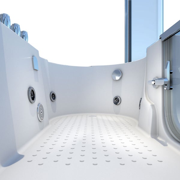 Innenansicht einer weißen Duschwanne mit Antirutschboden, integrierten Massagedüsen und verchromten Armaturen.