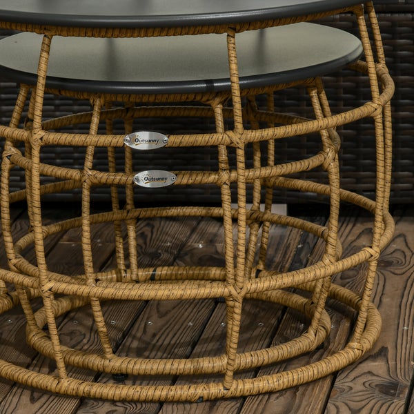 Outsunny Beistelltisch 2er-Set, Ratten Couchtisch, Kaffeetisch mit Tischplatte aus Metall, Handgeflochtener Sofatisch für Garten, Balkon, Ø46+Ø60 cm, Sand