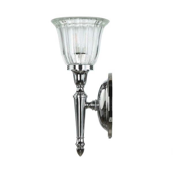 Wandleuchte mit transparentem Glas und chromfarbenen Akzenten für die Innenbeleuchtung