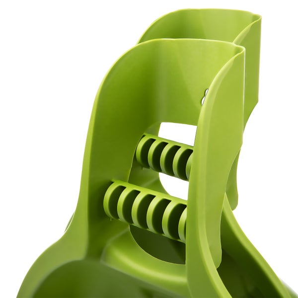 Grüne Laubsammler aus Kunststoff