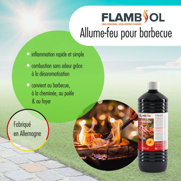 Grillanzünder Flambol in einer 1000-ml-Flasche neben einem brennenden Grill