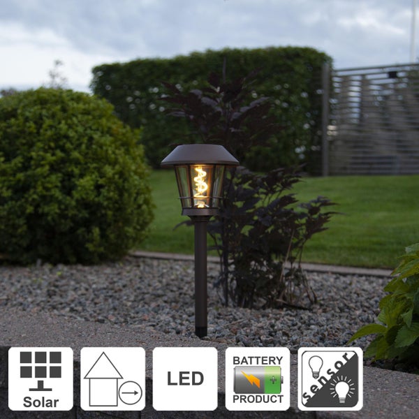 Solarleuchte mit LED-Leuchtmittel im Garten