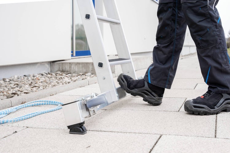 PROREGAL Stufen-Seilzugleiter 2-Teilig mit Traverse 2 x 12 Stufen