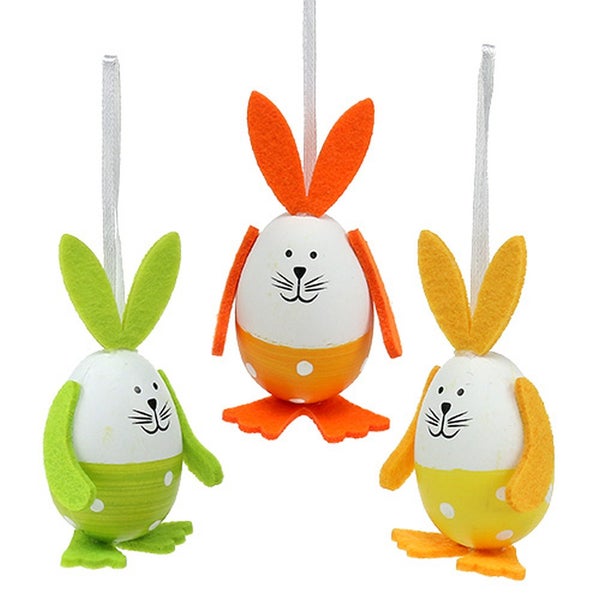 Drei dekorative Hasenanhänger in Ei-Form mit Aufhängebändern