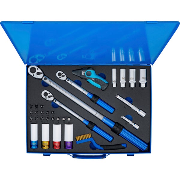 Drehmomentschlüssel Set in geöffnetem Werkzeugkoffer