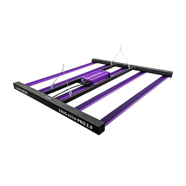 Lumatek Zeus 465 Watt Pro 2.9 LED Pflanzenlampe mit mehreren Lichtbalken und Aufhängung.