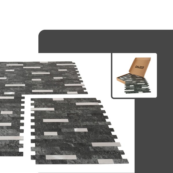 Selbstklebende Wandfliesen in Steinoptik mit Metallelementen von Dalsys, Dalsys Logo auf der Verpackung.