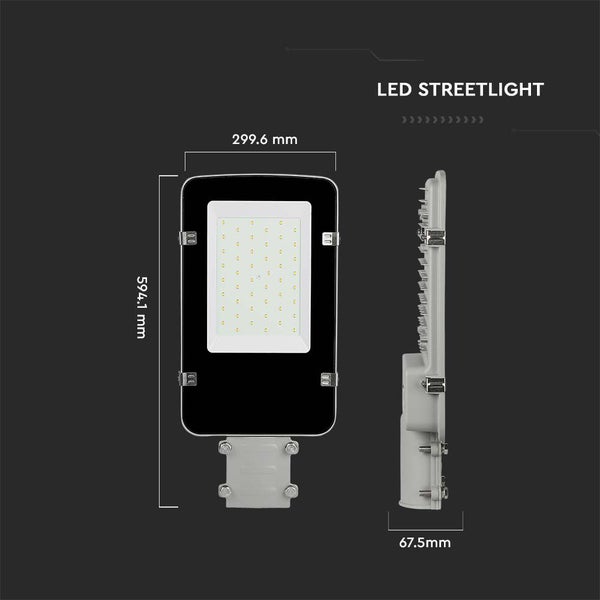 LED-Straßenlaterne mit den Maßen 299,6 mm x 594,1 mm x 67,5 mm.
