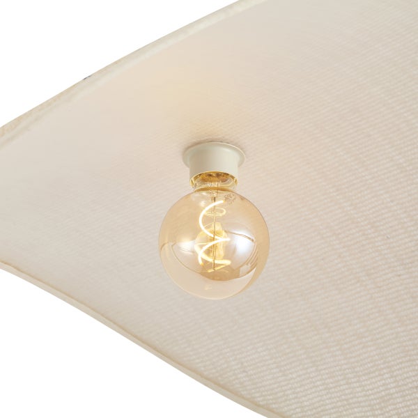 LED Filament Leuchtmittel in Kugelform mit gewendeltem Glühfaden in einer Lampenfassung