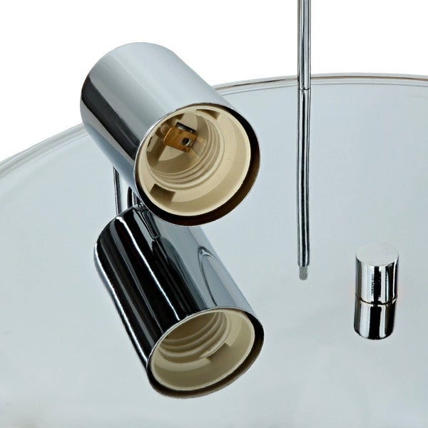 Detailaufnahme einer Lampe mit zwei Fassungen und einer Stange